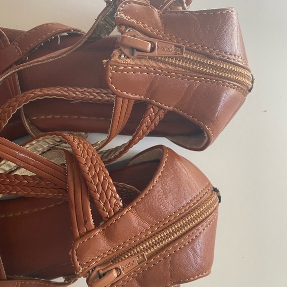 Report Brown Leather Gladiator Sandals size 8.5 - Picture 4 of 4